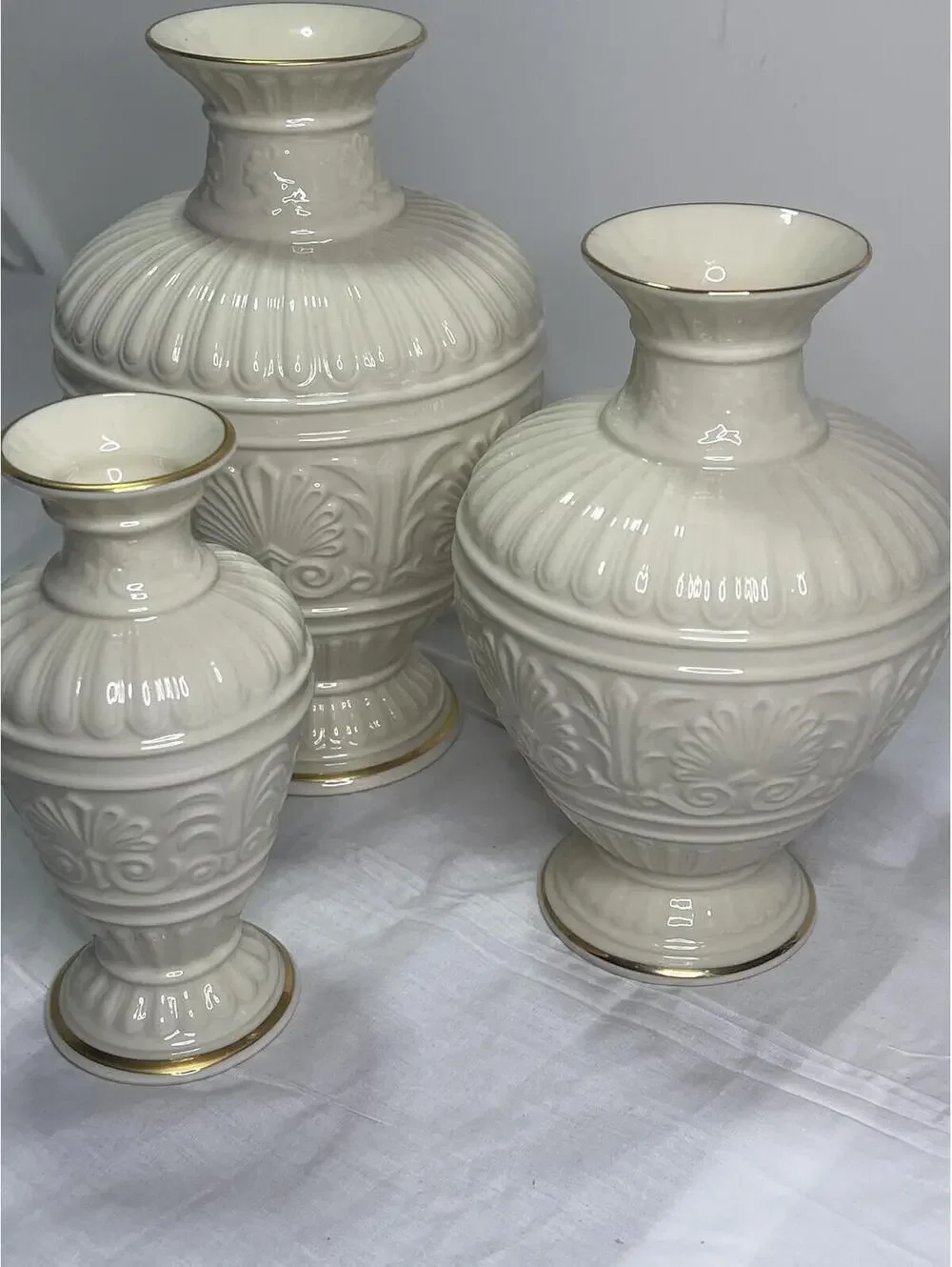 Lenox Athenia Porcelain Vase Set White 24K Gold Trim Embossed Shell 3 Pc